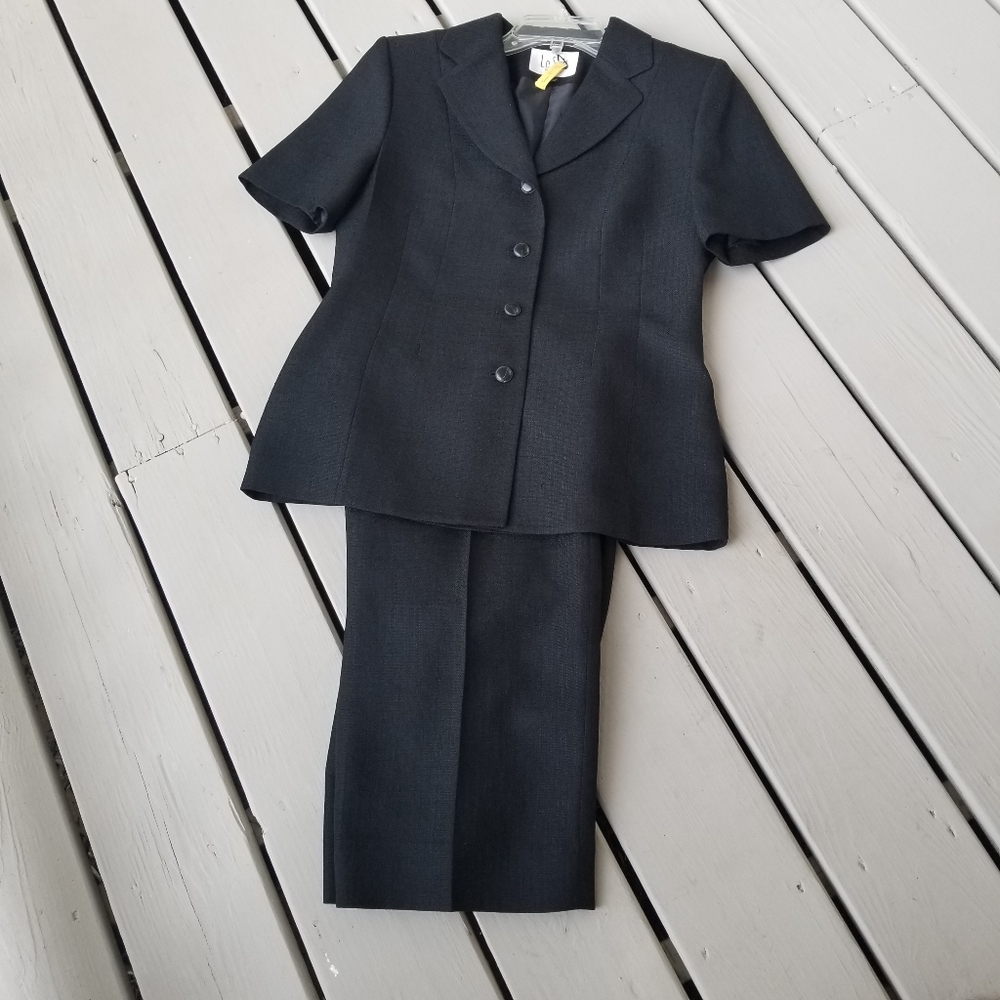 8p Le Suit black flared pants short sleeve suit